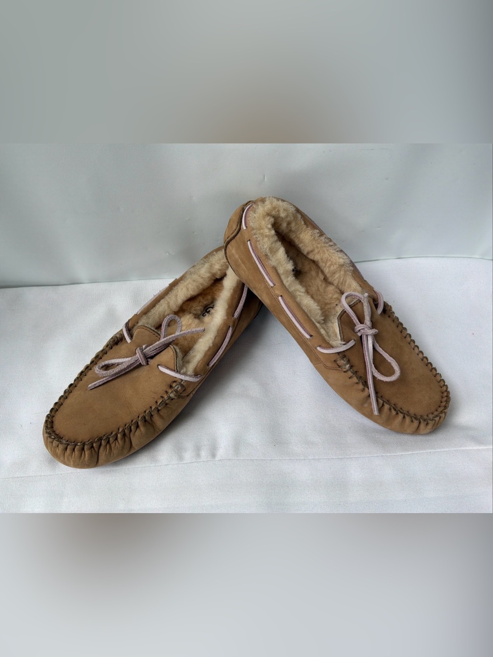 UGG Womens Australia Dakota Suede Leather Slip On Slippers Moccasin Size 7